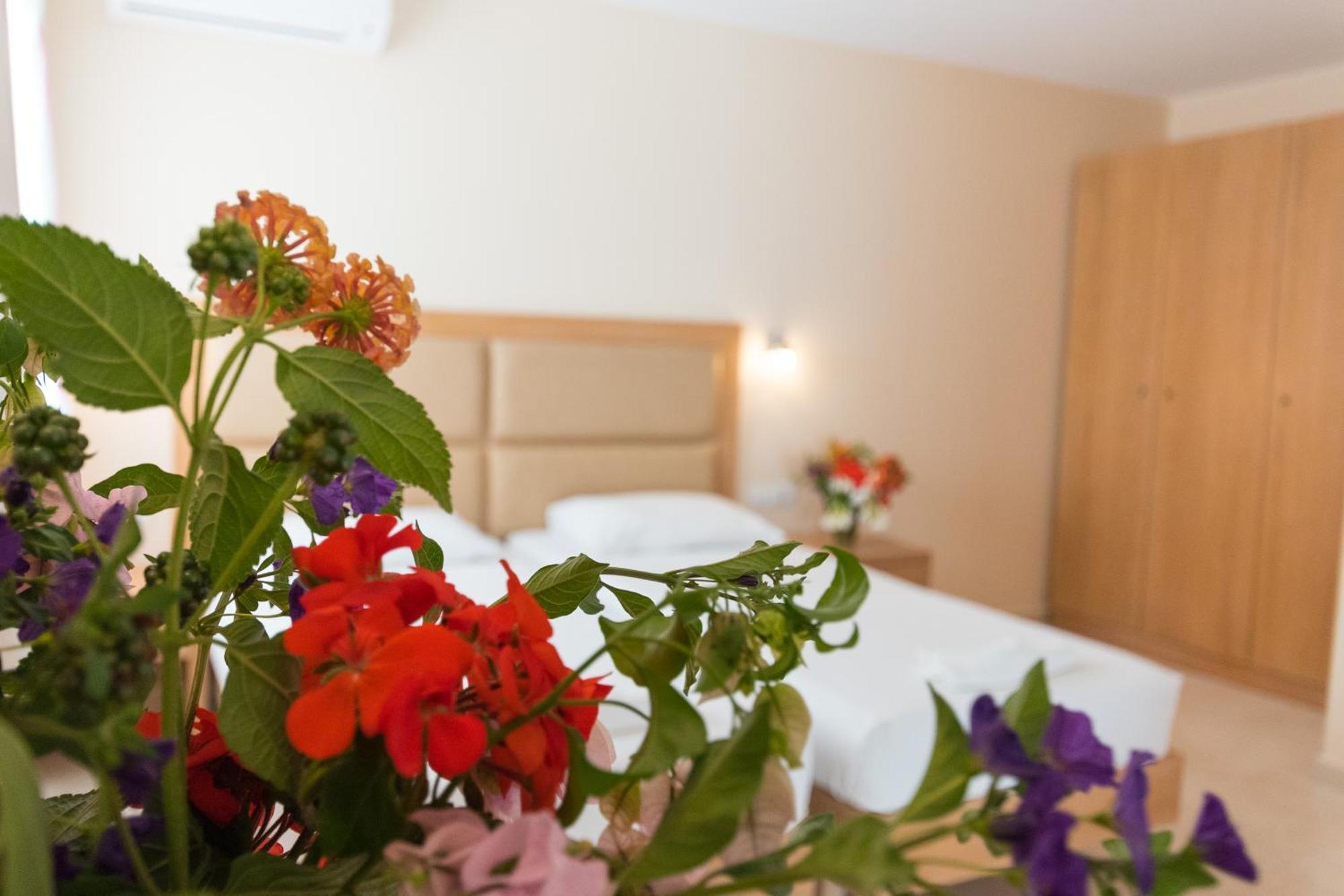 Amaryllis Front Beach Hotel Lardos Exterior foto